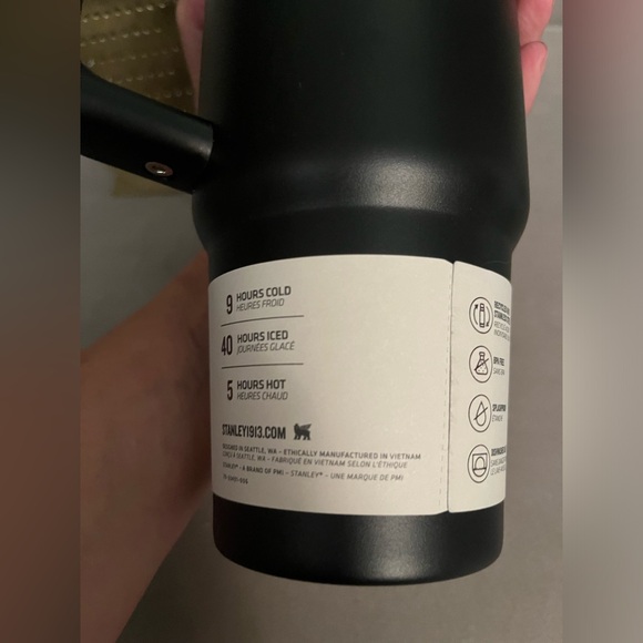 Stanley Quencher H2.0 Tumbler 30oz NWT’s + Disney + More Straw Toppers(7) - Picture 6 of 10